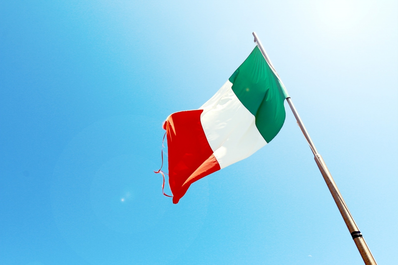 flagpole-italy-patriotism-7522